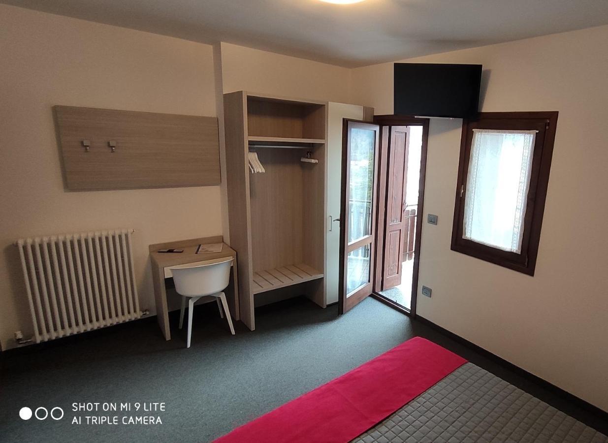 Hotel Del Negro Sùtrio Buitenkant foto
